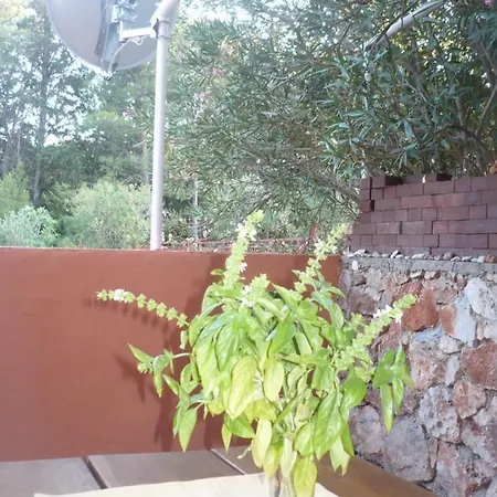 דירה Impeccable 2-bed In Stari Grad
